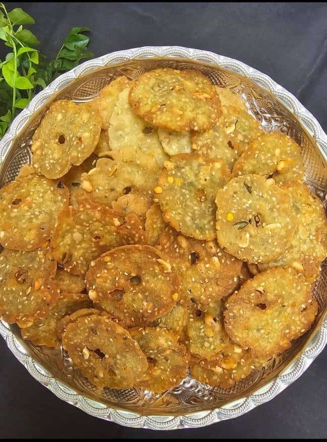 Chekkalu (Green Chilli)