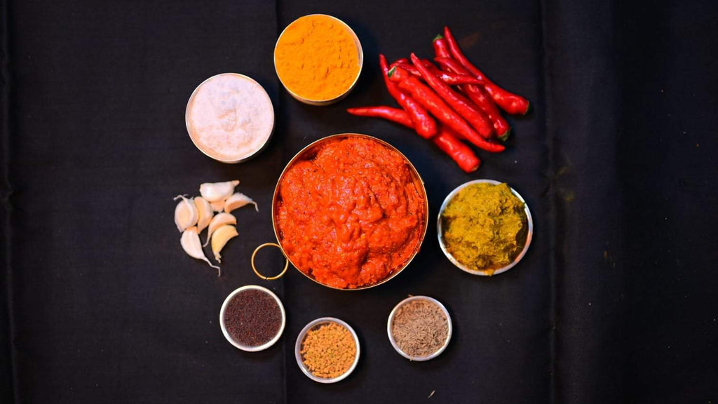 Raw Tamarind Redchilli Pickle ( Chinthakaya Pandumirchi Pickle)